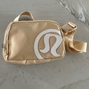 Lululemon belt bag